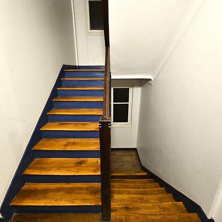 Comme Une Suite Pres Du Metro Clichy Zewnętrze zdjęcie